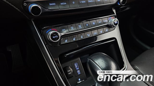 Hyundai Grandeur 2018 — photo 30