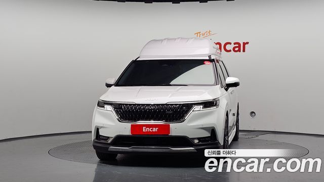 Kia Canival 2023 — photo 3