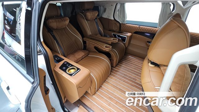 Kia Canival 2023 — photo 11