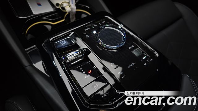 BMW i5 2024 — photo 12