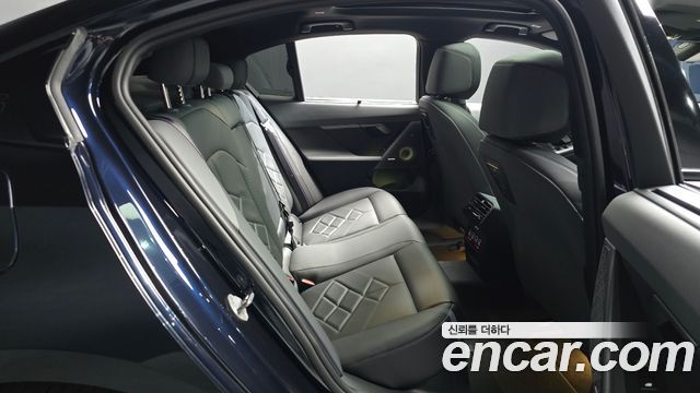 BMW i5 2024 — photo 17