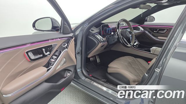 Mercedes-Benz S-Class 2024 — photo 10