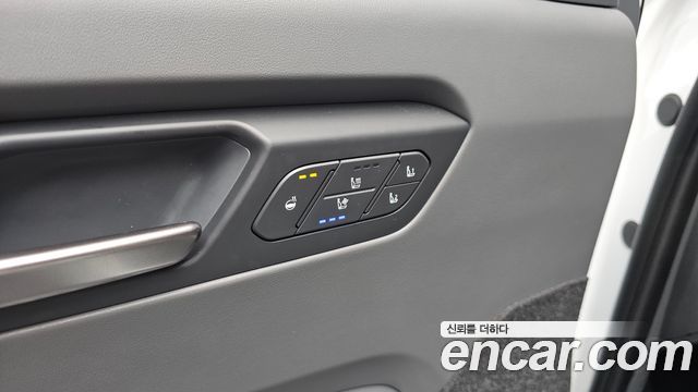 Kia EV9 2024 — photo 32