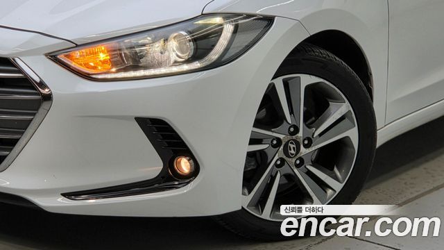 Hyundai AVANTE 2016 — photo 3