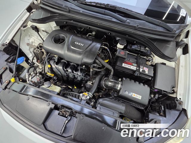 Hyundai AVANTE 2016 — photo 19