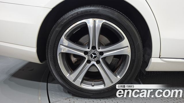 Mercedes-Benz E-Class 2017 — photo 5