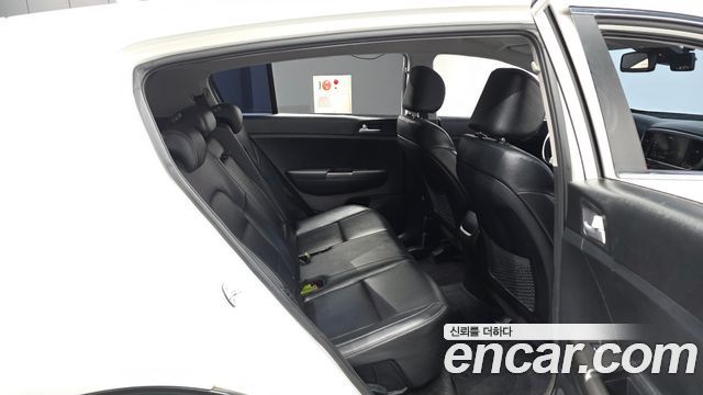 Kia Sportage 2022 — photo 18