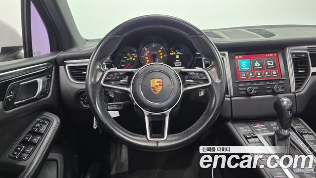 Porsche Macan 2014 — photo 15