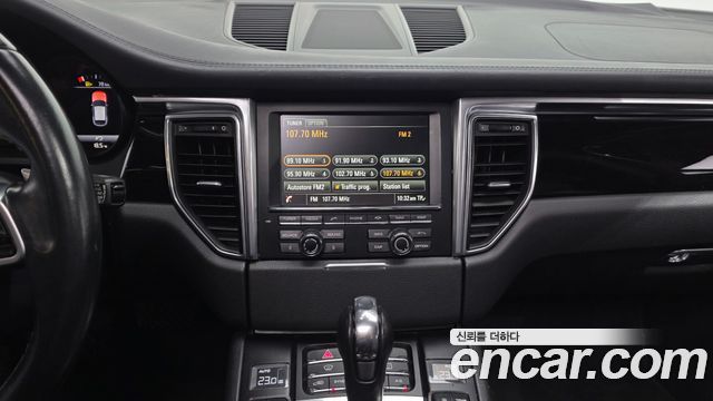Porsche Macan 2014 — photo 19