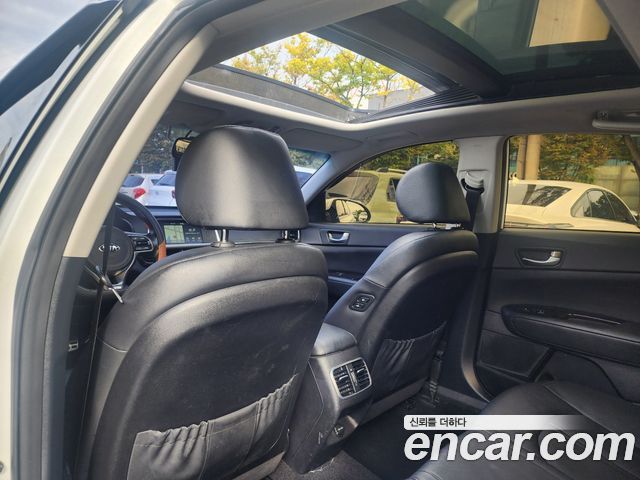 Kia K5 2016 — photo 12