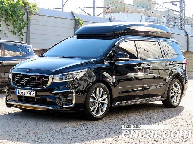 Kia Canival 2019 — photo 2
