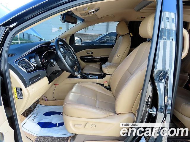 Kia Canival 2019 — photo 5