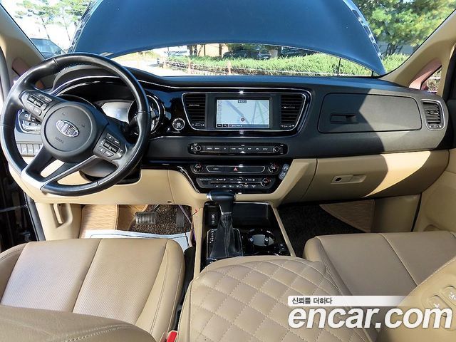 Kia Canival 2019 — photo 8