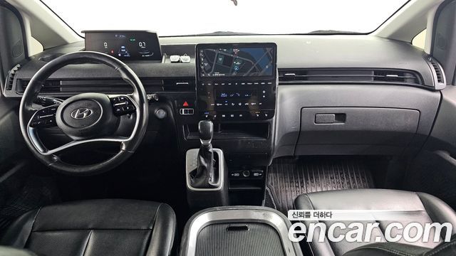 Hyundai Staria 2022 — photo 10