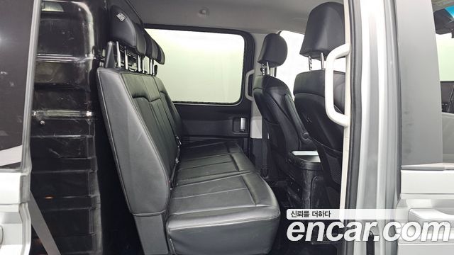 Hyundai Staria 2022 — photo 18