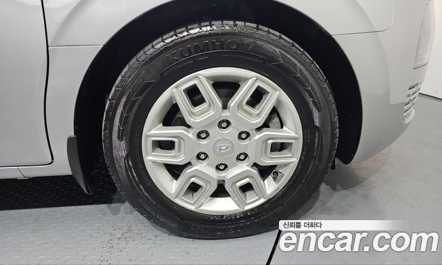 Hyundai Staria 2022 — photo 7