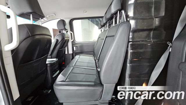 Hyundai Staria 2022 — photo 16