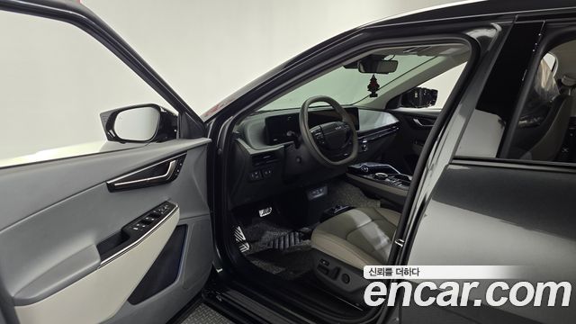 Kia EV6 2025 — photo 13