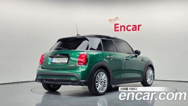 Mini Cooper 2022 — photo 2
