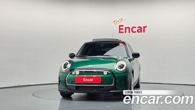 Mini Cooper 2022 — photo 3