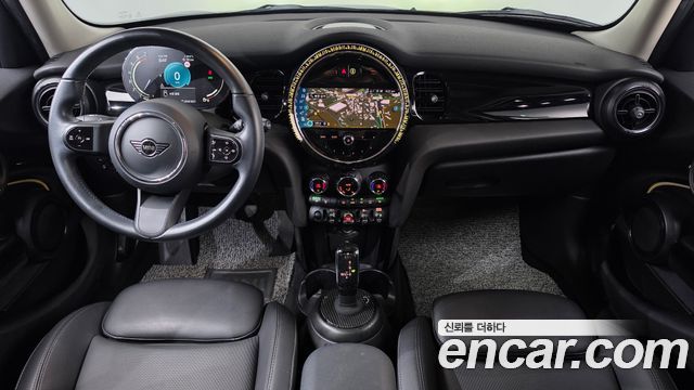 Mini Cooper 2022 — photo 10
