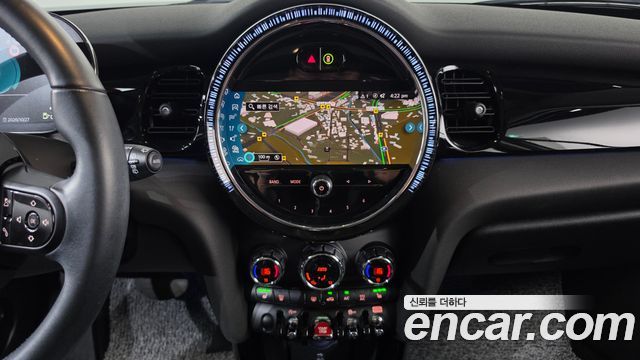 Mini Cooper 2022 — photo 19