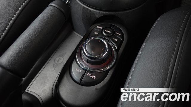 Mini Cooper 2022 — photo 24