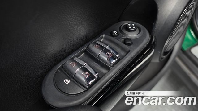 Mini Cooper 2022 — photo 28
