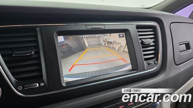 Kia Canival 2017 — photo 15