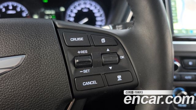 Hyundai Genesis 2016 — photo 22