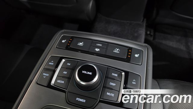 Hyundai Genesis 2016 — photo 31