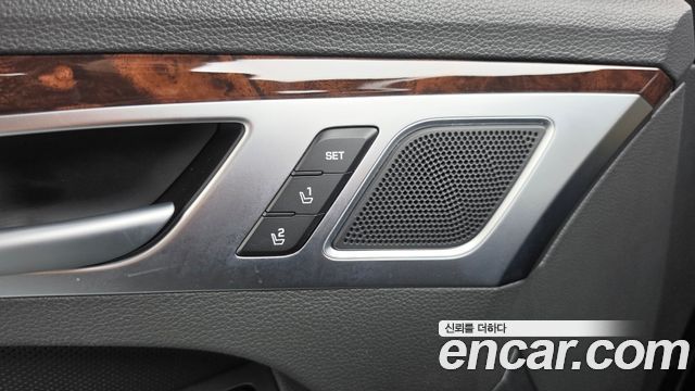 Hyundai Genesis 2016 — photo 33