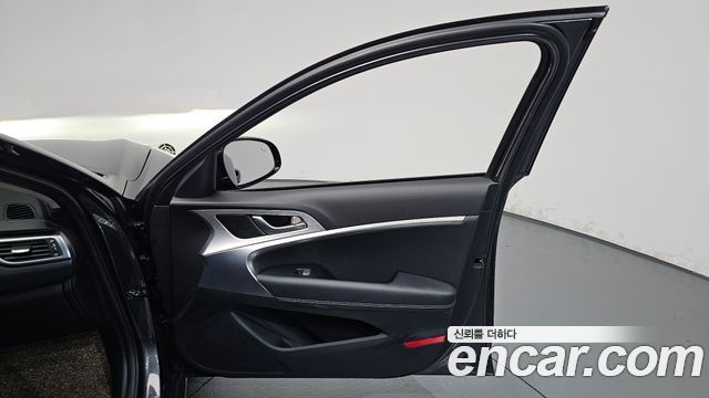 Genesis G70 2018 — photo 14