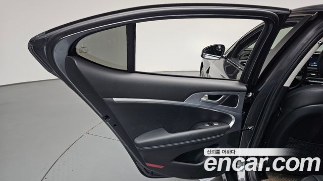 Genesis G70 2018 — photo 15