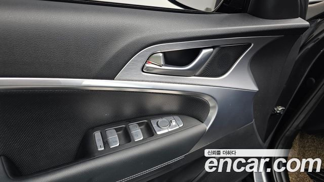 Genesis G70 2018 — photo 27