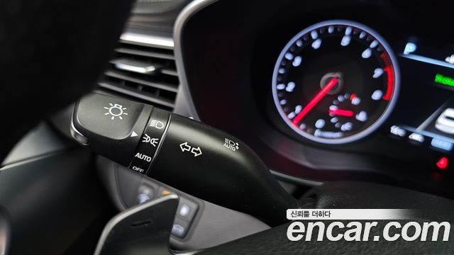 Genesis G70 2018 — photo 33