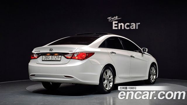 Hyundai Sonata 2011 — photo 2