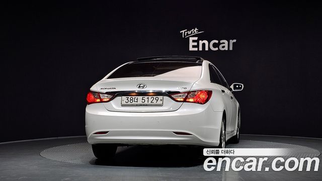 Hyundai Sonata 2011 — photo 4