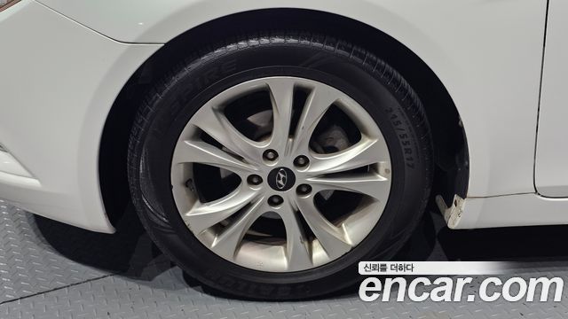 Hyundai Sonata 2011 — photo 5