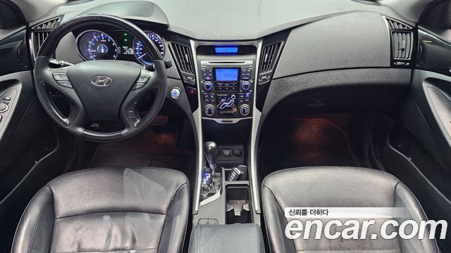 Hyundai Sonata 2011 — photo 7