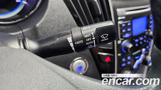 Hyundai Sonata 2011 — photo 17