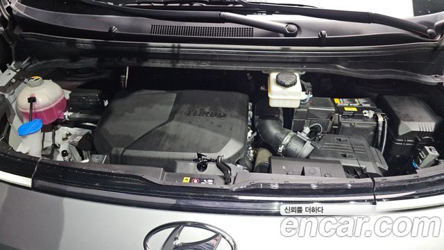 Hyundai Staria 2023 — photo 6