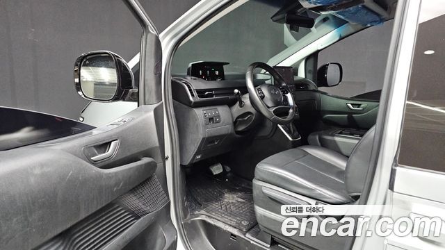 Hyundai Staria 2023 — photo 10