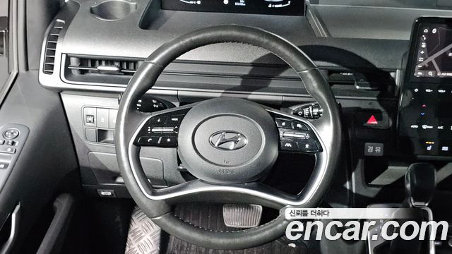 Hyundai Staria 2023 — photo 13