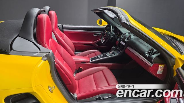 Porsche 718 2020 — photo 17