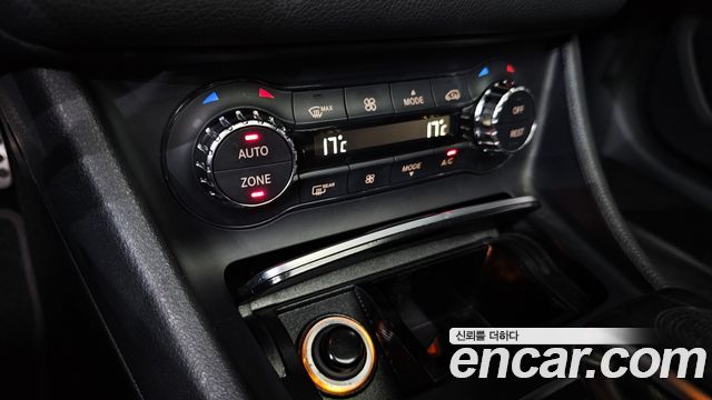 Mercedes-Benz CLA-Class 2017 — photo 19