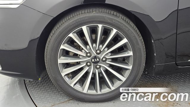Kia K7 2018 — photo 5
