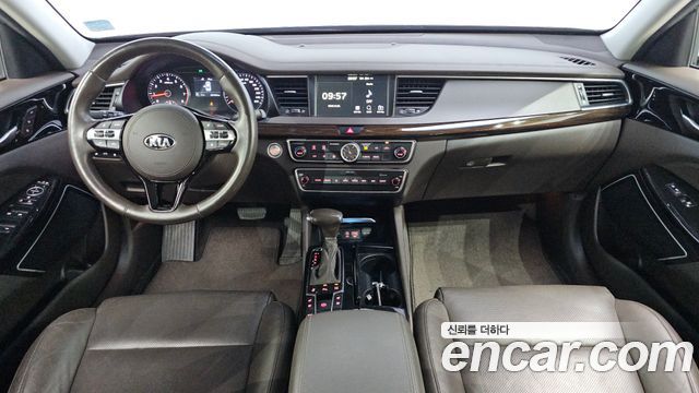 Kia K7 2018 — photo 10