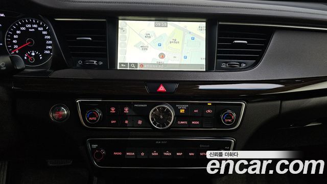 Kia K7 2018 — photo 19