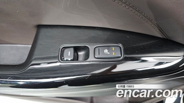 Kia K7 2018 — photo 22